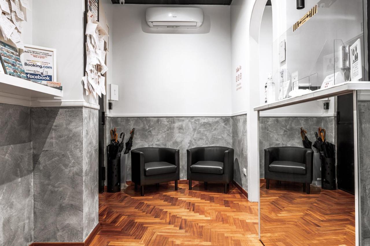 托尔多斯塔酒店 那不勒斯 外观 照片 The waiting room at the clinic