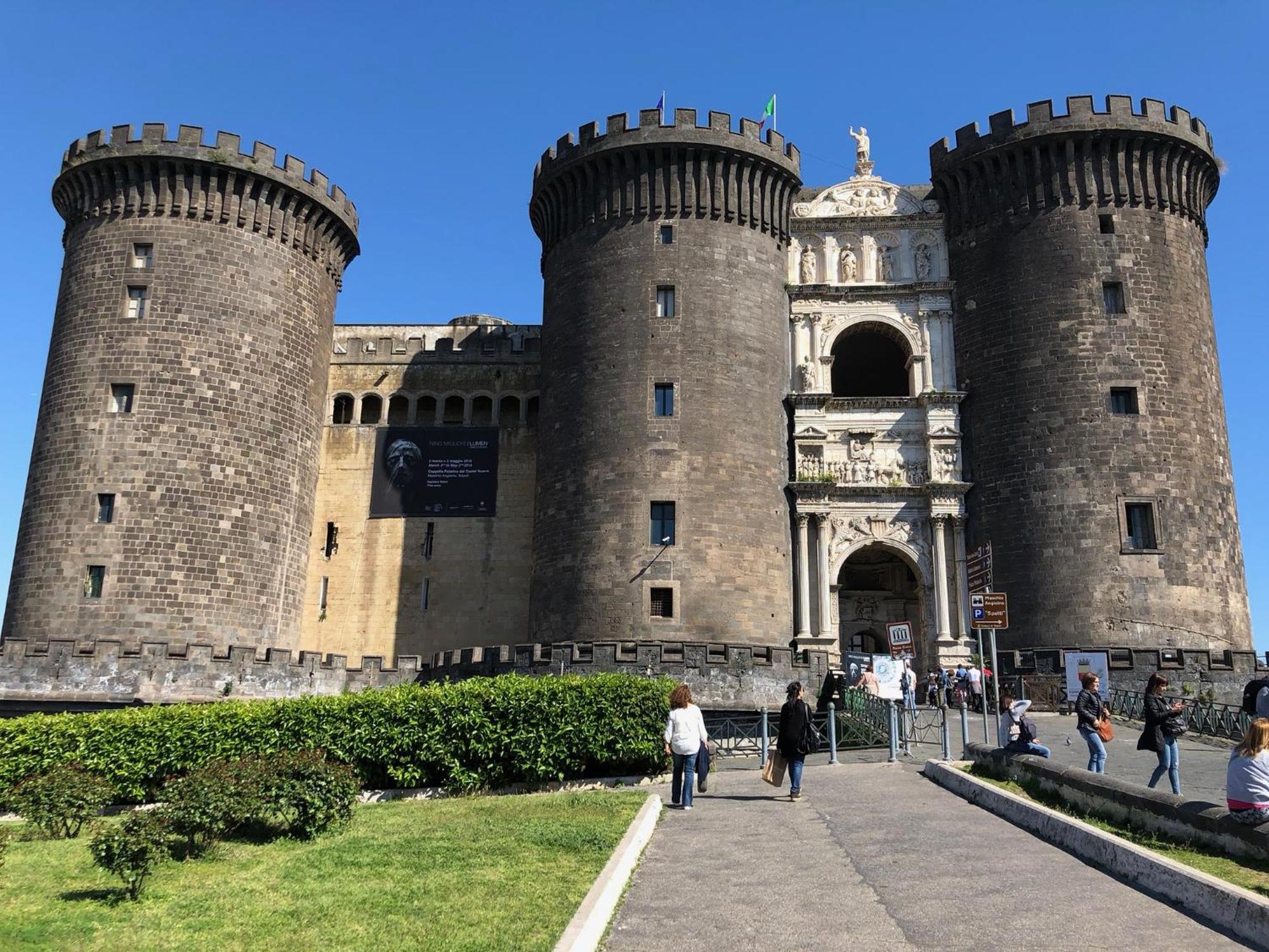 托尔多斯塔酒店 那不勒斯 外观 照片 Castel Nuovo, Naples