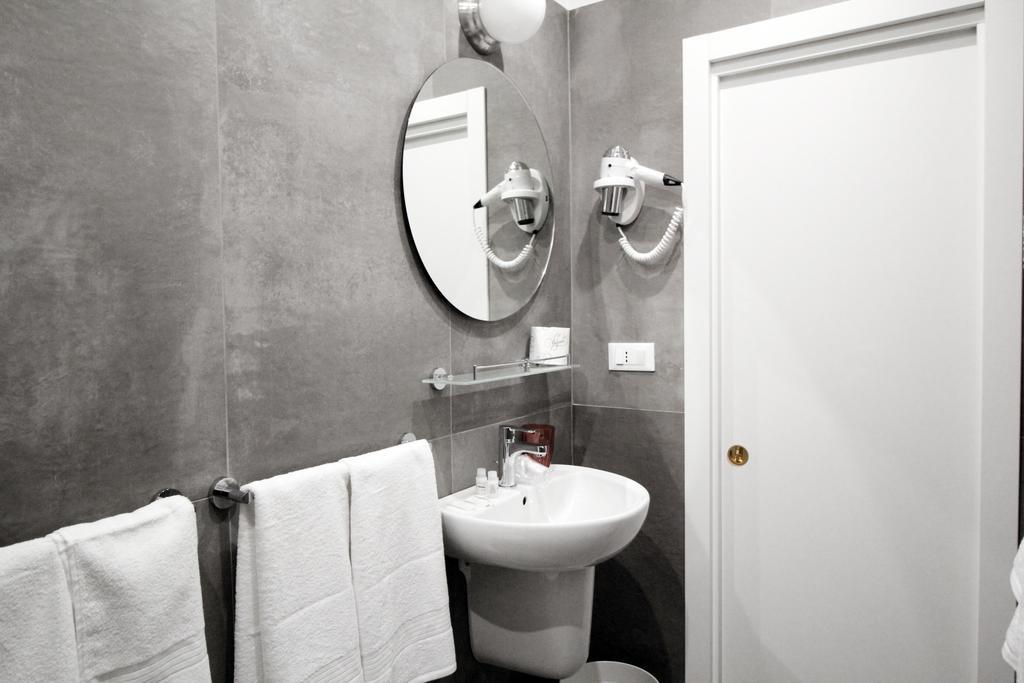 托尔多斯塔酒店 那不勒斯 外观 照片 Bathroom